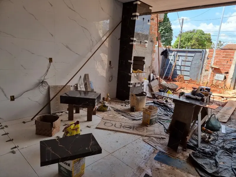 Reforma em andamento — revestimento e porcelanato